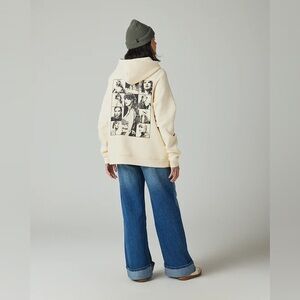 TAYLOR SWIFT | THE ERAS TOUR I BEIGE HOODIE XL